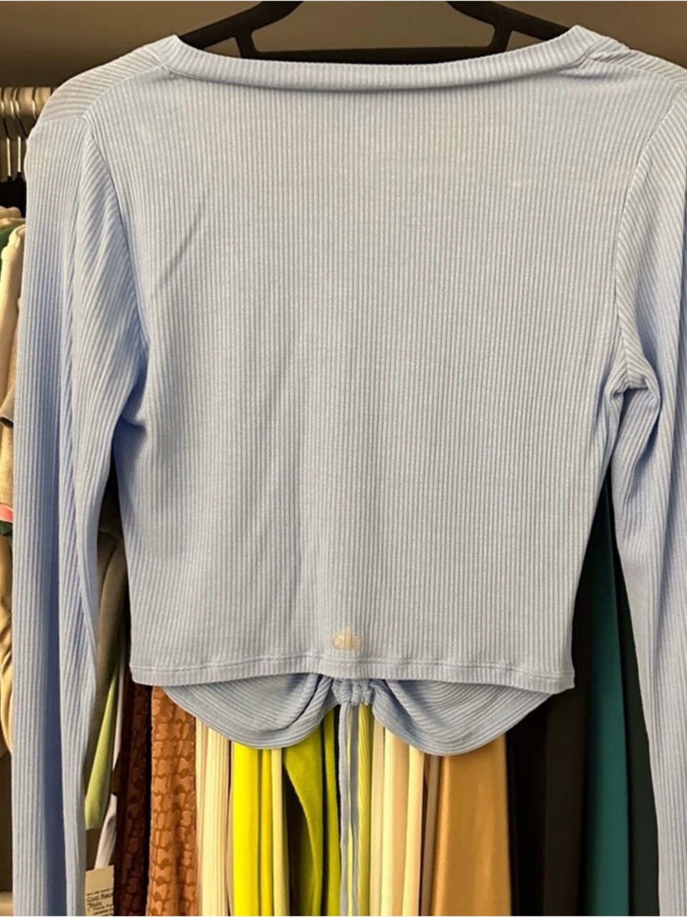 Alo Yoga Ribbed Crop Top - Picture 3 of 5